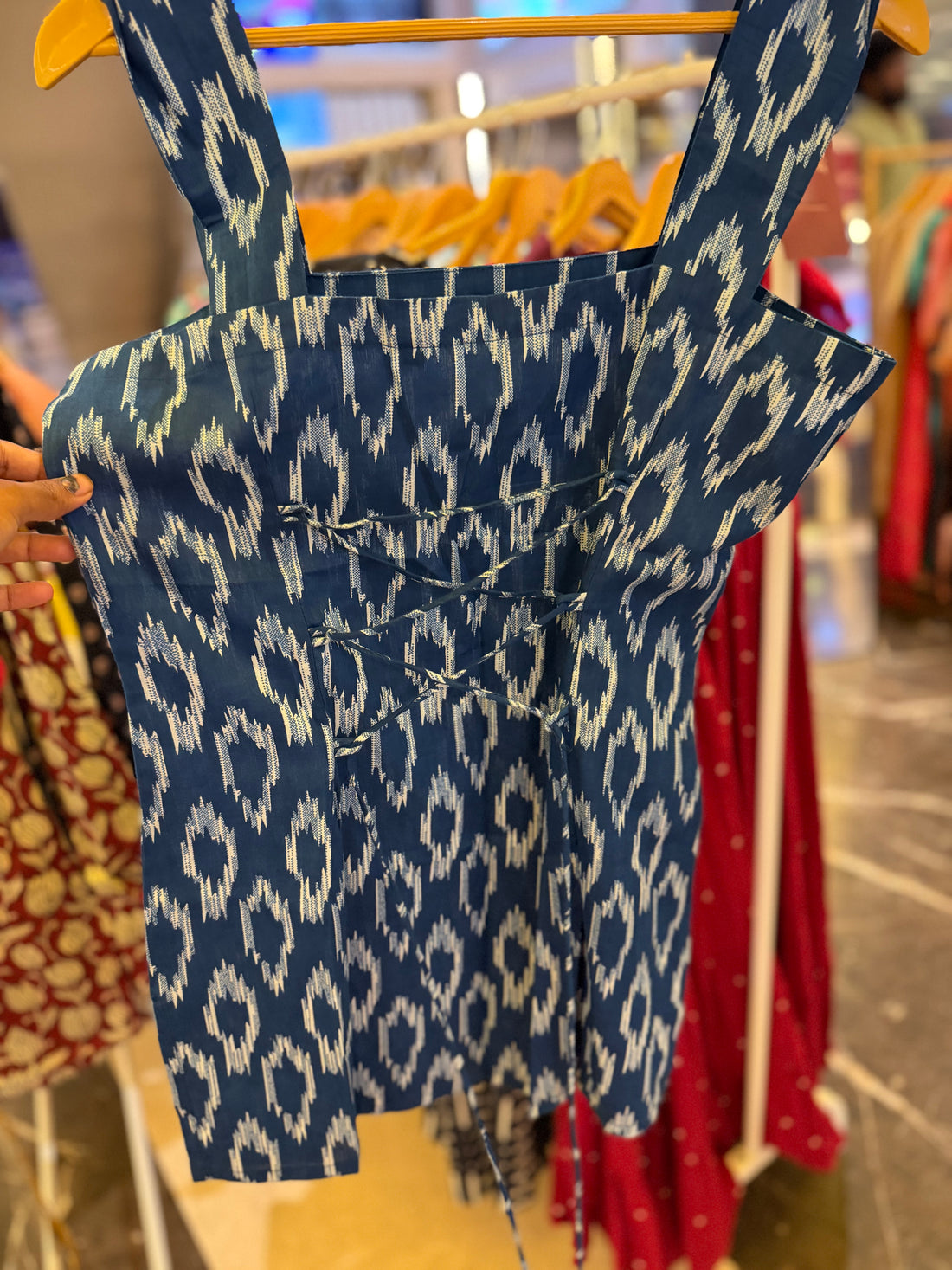 ELARA - short tops