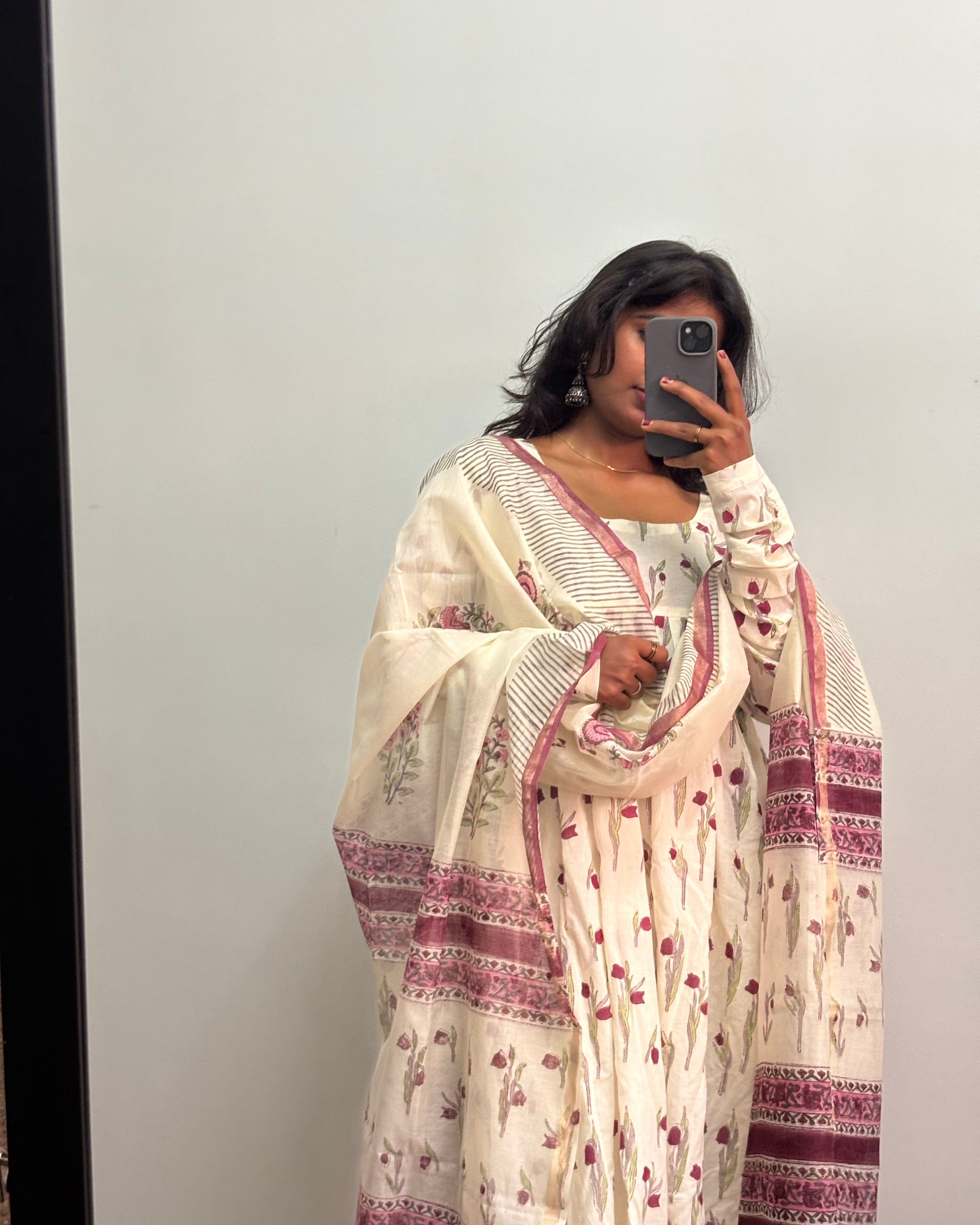 White with Red floral Chanderi Dupatta Set