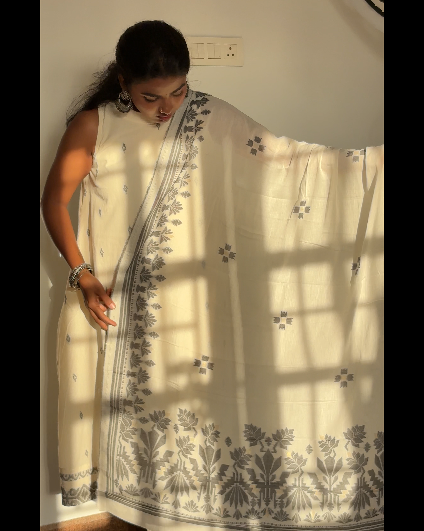 White Handloom Set 2pc